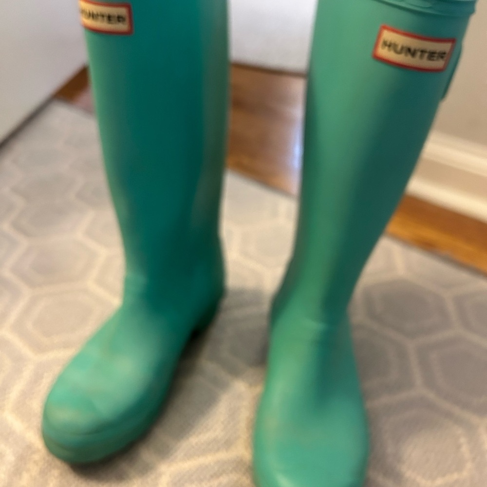 Hunter Teal Rain Boots, size 6
